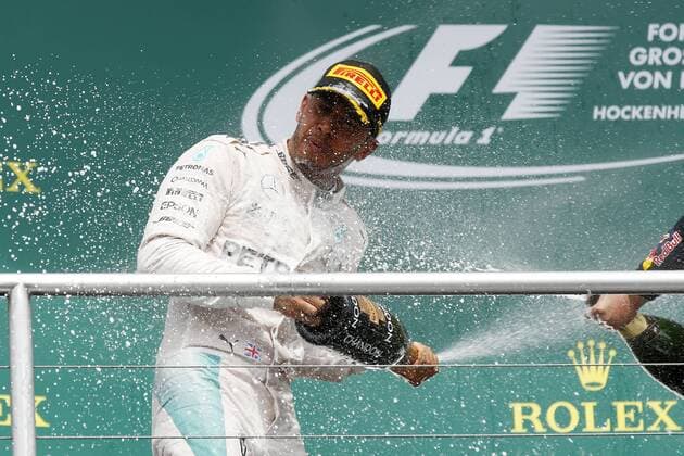 Motorsports: FIA Formula One World Championship WM Weltmeisterschaft 2016, Grand Prix of Germany, 44 Lewis Hamilton (GBR, Mercedes AMG Petronas Formula One Team), xHOCHxZWEIx