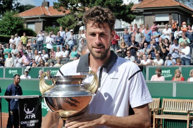 SCHEVENINGEN - Robin Haase of The Netherlands beats Adam Pavlasek of the Czech Republic in the men s singles final of The Hague Open. Haase won by 6-4 6-6 6-1. ATP Tennis Herren Challenger Tour at The Mets Tenniscourts, Scheveningen, The Netherlands, 31 july 2016. Final The Hague Open xVIxxIVx 5918187