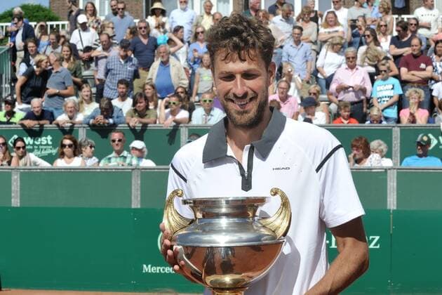 SCHEVENINGEN - Robin Haase of The Netherlands beats Adam Pavlasek of the Czech Republic in the men s singles final of The Hague Open. Haase won by 6-4 6-6 6-1. ATP Tennis Herren Challenger Tour at The Mets Tenniscourts, Scheveningen, The Netherlands, 31 july 2016. Final The Hague Open xVIxxIVx 5918190