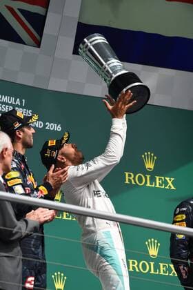 Lewis Hamilton (Mercedes AMG Petronas Formula One Team) reckt den Pokal in die Hoehe und bejubelt seinen Sieg, Grosser Preis von Deutschland 2016, Fahrerlager, Motorsport, Formel 1, 31.07.2016, Hockenheim Copyright: Neis Eibner-Pressefoto EP_ANS