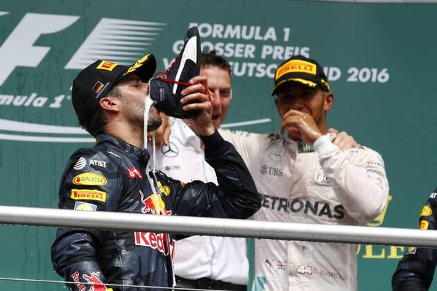 Motorsports: FIA Formula One World Championship WM Weltmeisterschaft 2016, Grand Prix of Germany, 3 Daniel Ricciardo (AUS, Red Bull Racing), Matthew Deane (Mercedes AMG Petronas Formula One Team), 44 Lewis Hamilton (GBR, Mercedes AMG Petronas Formula One Team), xHOCHxZWEIx