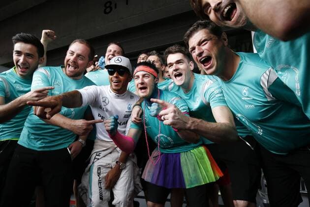 Bilder des Tages - Sport Motorsports: FIA Formula One World Championship WM Weltmeisterschaft 2016, Grand Prix of Germany, 44 Lewis Hamilton (GBR, Mercedes AMG Petronas Formula One Team), xHOCHxZWEIx