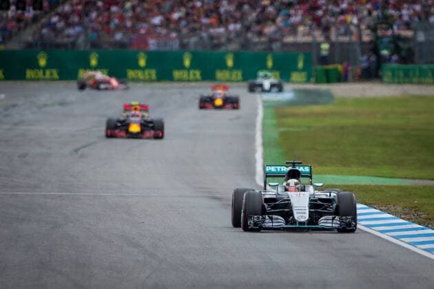 Lewis Hamilton (Mercedes AMG Petronas Formula One Team) fuehrt das Rennen an, Grosser Preis von Deutschland 2016, Fahrerlager, Motorsport, Formel 1, 31.07.2016, Copyright: Neis Eibner-Pressefoto EP_ANS