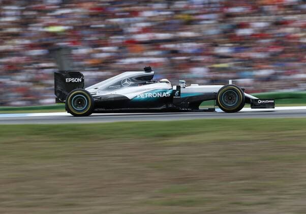 Motorsports: FIA Formula One World Championship WM Weltmeisterschaft 2016, Grand Prix of Germany, 44 Lewis Hamilton (GBR, Mercedes AMG Petronas Formula One Team), xHOCHxZWEIx