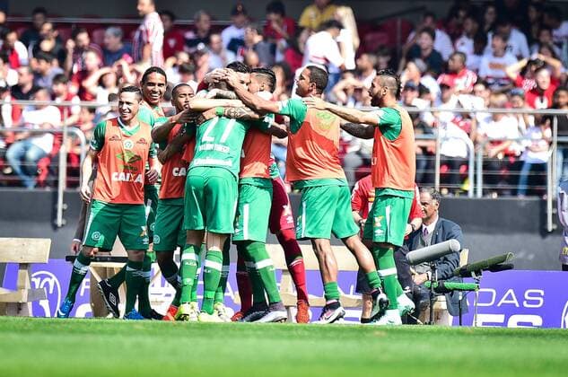 S?o Paulo X Chapecoense Chapecoense players celebrate the second goal during S?o Paulo X Chapecoense held at the Estadio do Morumbi in Sao Paulo, SP. x1168636x  AlexandrexBattibugli