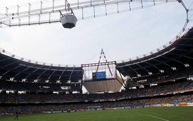 1 Jahr bis WM 2022: Historie, Stadien und Architektur Stadio delle Alpi, JUNE 16, 1990 - Football Soccer : A general view inside of Stadio delle Alpi during the 1990 FIFA World Cup WM Weltmeisterschaft Fussball Italy Group C match between Brazil 1-0 Costa Rica in Turin, Italy. Noxthirdxpartyxsales,xEUR100xMinimumxRatexApplies  (ymja002593)