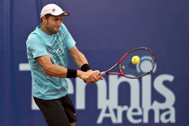 Belarusian Uladzimir Ignatik plays against Santiago Giraldo during the men s challenger final of Advantage Cars Prague Open 2016 tennis tournament in Prague, Czech Republic, July 31, 2016. (CTKxPhoto MichalxKamaryt) CTKPhotoP201607310240501  kmt 7