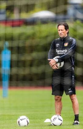 01.08.2016, Alois Latini Stadion, Zell am See, AUT, Bayer 04 Leverkusen, Trainingslager, im Bild Trainer Roger Schmidt (Bayer 04 Leverkusen) during the Trainingscamp of German Bundesliga Club Bayer 04 Leverkusen at the Alois Latini Stadium in Zell am See, Austria on 2016 08 01. Zell am See  EX_JFK  