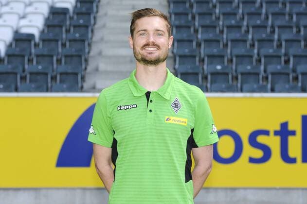 Porträt: Fußball, GER, 1. BL, Bundesliga, Porträttermin 2016 2017, Borussia Mönchengladbach: Physiotherapeut Benedikt Bohnen (Gladbach). Einzelbild, Portrait, Porträt.