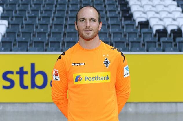 Porträt: Fußball, GER, 1. BL, Bundesliga, Porträttermin 2016 2017, Borussia Mönchengladbach: Tobias Sippel (Gladbach). Einzelbild, Portrait, Porträt.