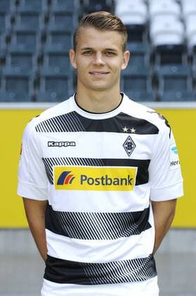 Porträt: Fußball, GER, 1. BL, Bundesliga, Porträttermin 2016 2017, Borussia Mönchengladbach: Nils Rütten (Gladbach). Einzelbild, Portrait, Porträt.