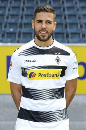 Porträt: Fußball, GER, 1. BL, Bundesliga, Porträttermin 2016 2017, Borussia Mönchengladbach: Alvaro Dominguez (Gladbach). Einzelbild, Portrait, Porträt.
