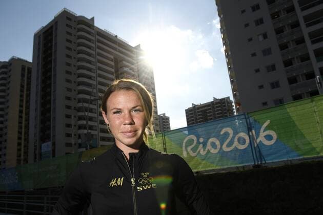 Rio 2016, Fußball, Shooting mit schwedischem Damen-Team 160801 Sveriges Jessica Samuelsson poserar för ett porträtt pa en pressträff med det svenska damlandslaget i fotboll den 1 augusti 2016 under OS i Rio de Janeiro.  Copyright: CARLxSANDIN BB160801CS004