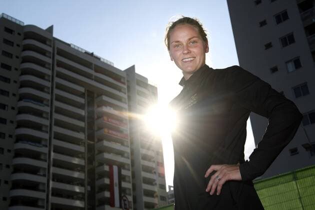 Rio 2016, Fußball, Shooting mit schwedischem Damen-Team 160801 Sveriges Lisa Dahlkvist poserar för ett porträtt pa en pressträff med det svenska damlandslaget i fotboll den 1 augusti 2016 under OS i Rio de Janeiro.  Copyright: CARLxSANDIN BB160801CS012
