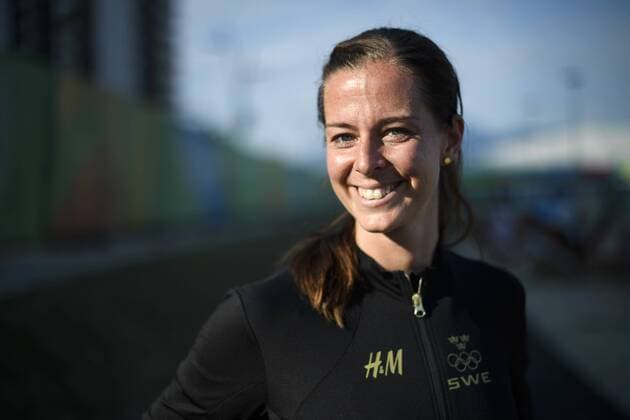 Rio 2016, Fußball, Shooting mit schwedischem Damen-Team 160801 Sveriges Lotta Schelin poserar för ett porträtt pa en pressträff med det svenska damlandslaget i fotboll den 1 augusti 2016 under OS i Rio de Janeiro.  Copyright: CARLxSANDIN BB160801CS031