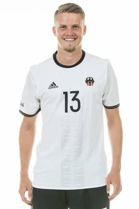 02.08.2016, xfux, Fussball, Deutschland DFB Olympiateam Fototermin, emspor emonline, v.l. Philipp Max Neu-Isenburg