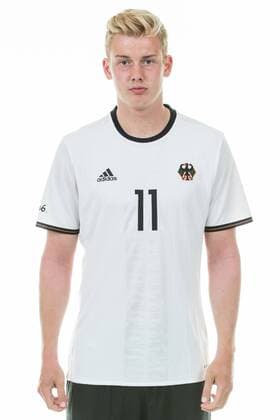 02.08.2016, xfux, Fussball, Deutschland DFB Olympiateam Fototermin, emspor emonline, v.l. Julian Brandt Portrait Neu-Isenburg