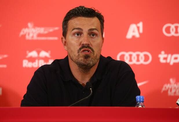 Fußball, CL Quali, Red Bull Salzburg Pressekonferenz SOCCER - UEFA CL quali, RBS vs Tirana SALZBURG,AUSTRIA,02.AUG.16 - SOCCER - UEFA Champions League, qualifiers, Red Bull Salzburg vs FK Partizani Tirana, press confernce. Image shows head coach Oscar Garcia (RBS). GEPAxpictures xFelixxRoittner