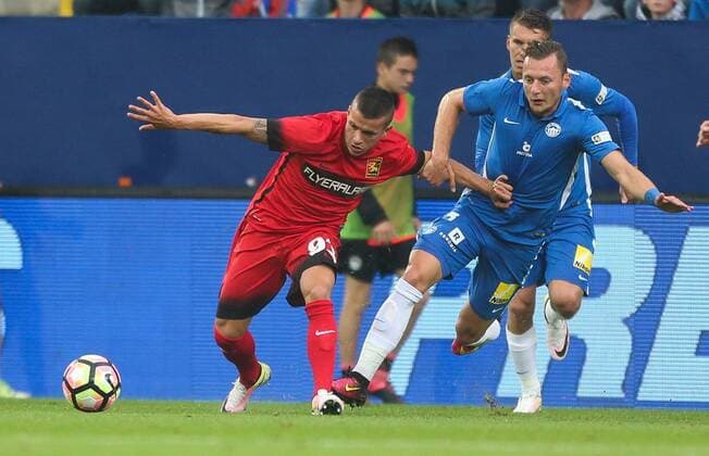 SOCCER - UEFA EL quali, Liberec vs Admira LIBEREC,CZECH REPUBLIC,03.AUG.16 - SOCCER - UEFA Europa League, qualification, Slovan Liberec vs FC Admira Wacker Moedling. Image shows Srdan Spiridonovic (Admira) and Vladimir Coufal (Liberec). GEPAxpictures xPhilippxBrem