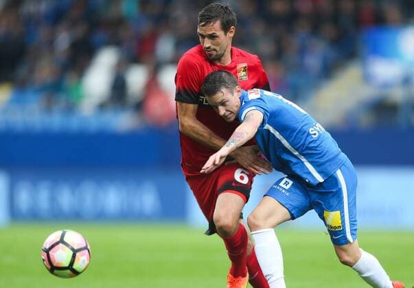 SOCCER - UEFA EL quali, Liberec vs Admira LIBEREC,CZECH REPUBLIC,03.AUG.16 - SOCCER - UEFA Europa League, qualification, Slovan Liberec vs FC Admira Wacker Moedling. Image shows Markus Lackner (Admira) and Vladimir Coufal (Liberec). GEPAxpictures xPhilippxBrem