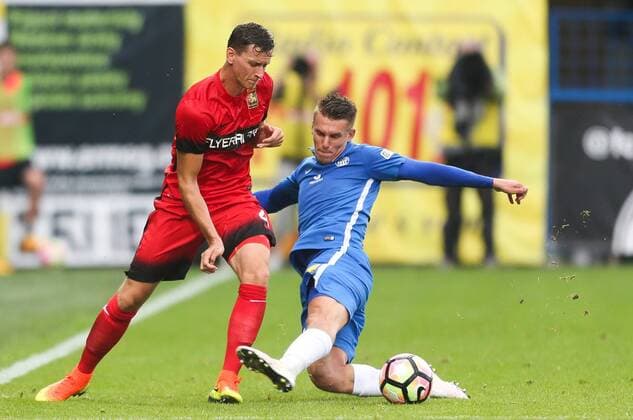 SOCCER - UEFA EL quali, Liberec vs Admira LIBEREC,CZECH REPUBLIC,03.AUG.16 - SOCCER - UEFA Europa League, qualification, Slovan Liberec vs FC Admira Wacker Moedling. Image shows Stephan Zwierschitz (Admira) and Zdenek Folprecht (Liberec). GEPAxpictures xPhilippxBrem