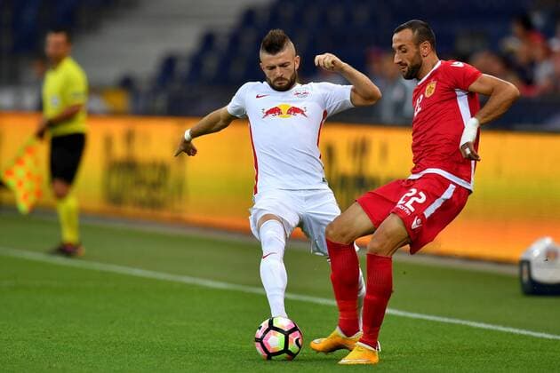 SOCCER - UEFA CL quali, RBS vs Tirana SALZBURG,AUSTRIA,03.AUG.16 - SOCCER - UEFA Champions League, qualification, Red Bull Salzburg vs FK Partizani Tirana. Image shows Valon Berisha (RBS) and Labinot Ibrahimi (Tirana). GEPAxpictures xFlorianxErtl