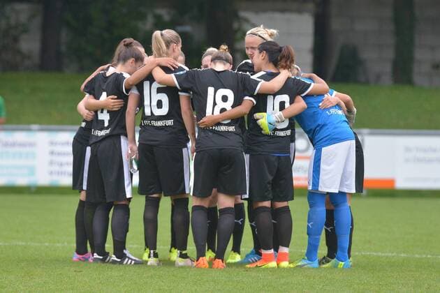 03.08.2016, xtkx, Fussball Testspiel, TSG Neu Isenburg - 1.FFC Frankfurt, emspor v.l. Valeria Perri (FFC Frankfurt) , A. Crmogorcevic (FFC Frankfurt) , Nadine Anstatt (FFC Frankfurt) , Yuki Nagasato (FFC Frankfurt) , Desiree Schuhmann (FFC Frankfurt) Neu Isenburg