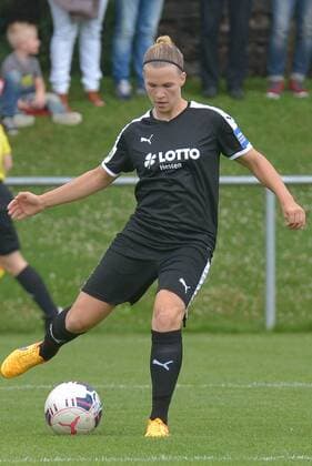 03.08.2016, xtkx, Fussball Testspiel, TSG Neu Isenburg - 1.FFC Frankfurt, emspor v.l. Nadine Anstatt (FFC Frankfurt) , Neu Isenburg