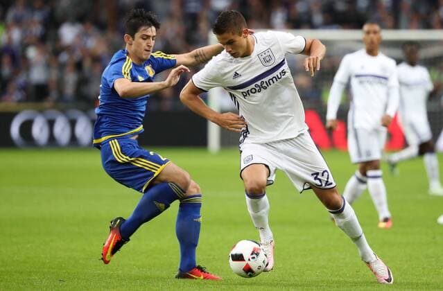 Rostov Sardar Azmoun and Anderlecht s Leander Dendoncker fight for the ball during the return leg of the third qualification round for the Champions League competition between Belgian first league soccer team RSC Anderlecht and Russian team FC Rostov in Brussels, Wednesday 03 August 2016. The first leg ended in a 2-2 draw. VIRGINIExLEFOUR  x04902919x