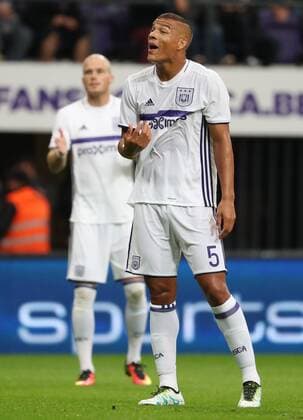 Anderlecht s Sebastien De Maio gestures during the return leg of the third qualification round for the Champions League competition between Belgian first league soccer team RSC Anderlecht and Russian team FC Rostov in Brussels, Wednesday 03 August 2016. The first leg ended in a 2-2 draw. VIRGINIExLEFOUR  x04902924x