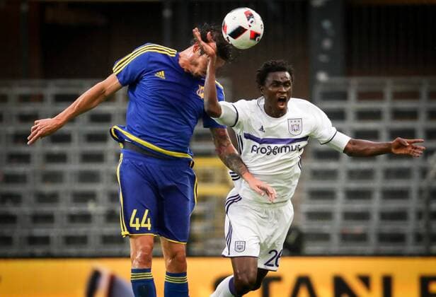 Rostov s Cesar Navas and Anderlecht s Idrissa Sylla fight for the ball during the return leg of the third qualification round for the Champions League competition between Belgian first league soccer team RSC Anderlecht and Russian team FC Rostov in Brussels, Wednesday 03 August 2016. The first leg ended in a 2-2 draw. VIRGINIExLEFOUR  x04902925x