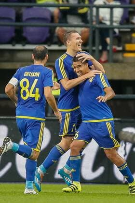 Rostov s Christian Noboa (R) celebrates with his teammates after scoring during the return leg of the third qualification round for the Champions League competition between Belgian first league soccer team RSC Anderlecht and Russian team FC Rostov in Brussels, Wednesday 03 August 2016. The first leg ended in a 2-2 draw. BRUNOxFAHY  x04902946x
