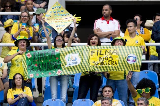 Olympics 2016 Football RJ RIO DE JANEIRO, RJ - 03.08.2016: OLYMPICS 2016 FOOTBALL RJ - Supporters of Brazil during the dispute between Brazil (BRA) and China (CHI) Group E of the Olympic Women& 39;stball Rll Rio Olympics 2016 held at the Olympic Stadium in the hcity Rio de Janeiro. (Photo: Marco Galvão Foo Fotoarena) x1169767x  MarcoxGalv?o