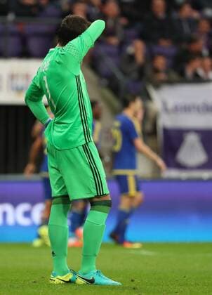 Anderlecht s goalkeeper Davy Roef looks dejected after Rostov scored during the return leg of the third qualification round for the Champions League competition between Belgian first league soccer team RSC Anderlecht and Russian team FC Rostov in Brussels, Wednesday 03 August 2016. The first leg ended in a 2-2 draw. VIRGINIExLEFOUR  x04902958x