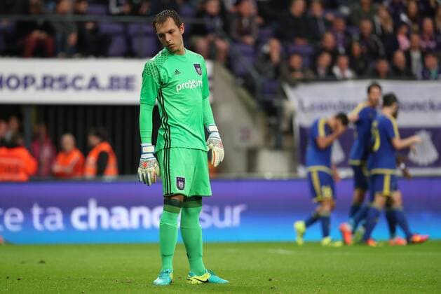 Anderlecht s goalkeeper Davy Roef looks dejected after Rostov scored during the return leg of the third qualification round for the Champions League competition between Belgian first league soccer team RSC Anderlecht and Russian team FC Rostov in Brussels, Wednesday 03 August 2016. The first leg ended in a 2-2 draw. VIRGINIExLEFOUR  x04902957x