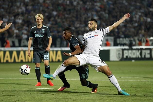 (L-R) Kasper Dolberg of Ajax, Mateo Cassierra of Ajax, Giorgos Tzavellas of PAOK FC during the UEFA Champions League third round qualifying second leg match between PAOK and Ajax Amsterdam on August 3, 2016 at the Stadio Toumba in Salonika, Greece. PAOK v Ajax UEFA Champions League third round 2016 2017 xVIxxIVx 5929961