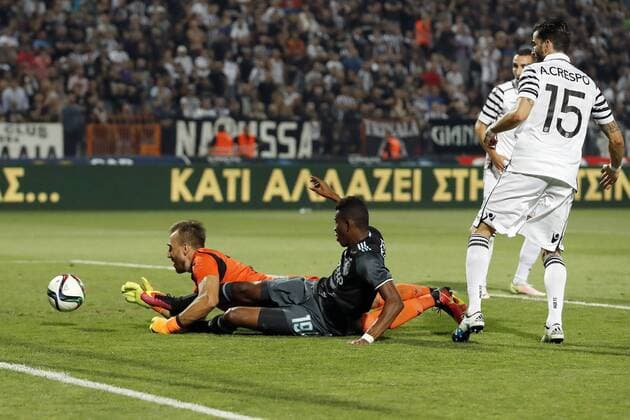 Bilder des Tages - SPORT (L-R) goalkeeper Panagiotis Glykos of PAOK FC, Mateo Cassierra of Ajax, Marin Leovac of PAOK FC, Jose Angel Crespo of PAOK FC during the UEFA Champions League third round qualifying second leg match between PAOK and Ajax Amsterdam on August 3, 2016 at the Stadio Toumba in Salonika, Greece. PAOK v Ajax UEFA Champions League third round 2016 2017 xVIxxIVx 5929991