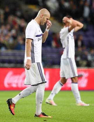 Anderlecht s Bram Nuytinck and Anderlecht s Leander Dendoncker look dejected during the return leg of the third qualification round for the Champions League competition between Belgian first league soccer team RSC Anderlecht and Russian team FC Rostov in Brussels, Wednesday 03 August 2016. The first leg ended in a 2-2 draw. VIRGINIExLEFOUR  x04903036x