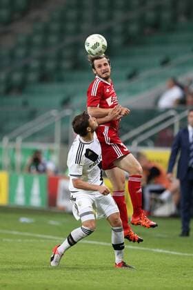 Fußball, CL Quali, Legia Warschau - AS Trencin WARSZAWA 03.08.2016 UEFA CHAMPIONS LEAGUE QUALIFICATION THIRD ROUND MATCH IN WARSAW: LEGIA WARSZAWA - FK AS TRENCIN PETER KLESCIK BARTOSZ BERESZYNSKI  160803PYK0033