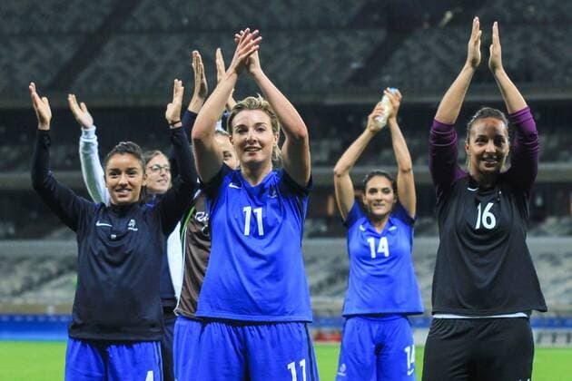 Rio 2016, Fußball, Damen, Frankreich - Kolumbien Olympics 2016 Football BH BELO HORIZONTE, MG - 03.08.2016: OLYMPICS 2016 FOOTBALL BH - French players acknowledge the support of the fans during the match between France (FRA) x Colombia (COL), the Football Group G Olympic Women, the Olympics 2016 held in Mineirao Stadium in the host city Belo Horizonte, MG. (Photo: Dudu Macedo Fotoarena) x1170188x  DuduxMacedo