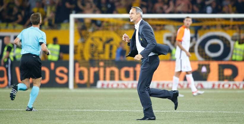 03.08.2016 Stade de Suisse Bern SCHWEIZ , Saison 2016 2017 Herren Fussball Champions League Quali Rückspiel BSC Young Boys Bern - Schachtar Donezk Trainer Adi Hütter (Young Boys) jubelt nach dem Spiel 
