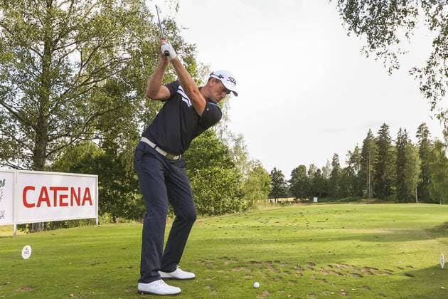 160804 Robert Karlsson, Sverige slar ut pa 16:e halet - Swedish Challenge den 4 Augusti 2016 i Katrineholm.  Copyright: ANDREASxSANDSTRÖM BB160804BB211