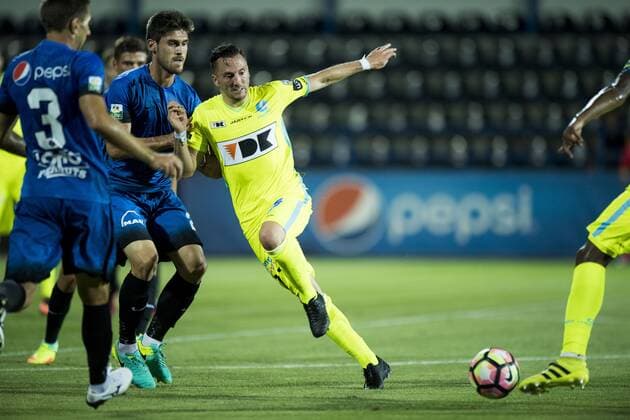 Viitorul s Bogdan Vasile and Gent s Danijel Milicevic fight for the ball during a soccer game between Romania s FC Viitorul Constanta and Belgium s KAA Gent, Thursday 04 August 2016, in Ovidiu, Romania, the return leg of the third qualifying round in the Europa League competition. The first leg ended in a 5-0 Gent victory. JASPERxJACOBS  x04903548x