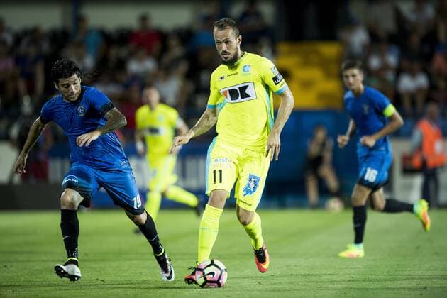 Viitorul s Pablo Brandan and Gent s Emir Kujovic fight for the ball during a soccer game between Romania s FC Viitorul Constanta and Belgium s KAA Gent, Thursday 04 August 2016, in Ovidiu, Romania, the return leg of the third qualifying round in the Europa League competition. The first leg ended in a 5-0 Gent victory. JASPERxJACOBS  x04903545x