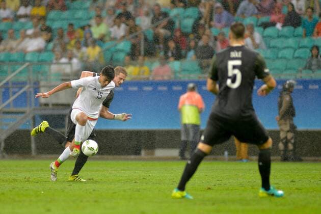 Rio 2016, Fußball, Deutschland - Mexiko Olympics 2016 Football Salvador SALVADOR, BA - 04.08.2016: OLYMPICS 2016 FOOTBALL SALVADOR - Erick Gutierrez Mexico during the dispute between Germany (GER) and Mexico (MEX) by Group C Olympic Men& 39;s Fall Rll Rio Olympics in 2016 in a match held at the Arena Fonte in Salvador host city. (Photo: João Alvarezarez Fotoarena) x1170520x  Jo?oxAlvarez