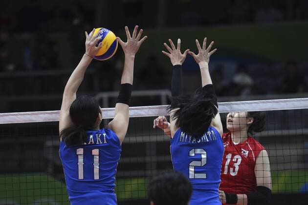 Rio 2016, Volleyball, Damen, Japan Südkorea 2016 Volleyball Olympics RIO DE JANEIRO, RJ - 06.08.2016: 2016 VOLLEYBALL OLYMPICS - PARK Jeongah (KOR), ARAKI Erika (JPN and Haruka Miyashita (JPN) during the Volleyball Rio Olympics 2016 held in Maracanãzinho. NOT AVAILABLE FOR LICENSING IN CHINA (Photo: Celso Pupo Fotoarena) x1171741x  CelsoxPupo