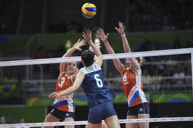 2016 Volleyball Olympics RIO DE JANEIRO, RJ - 06.08.2016: 2016 VOLLEYBALL OLYMPICS - Belien Yvon (NED), GONG Xiangyu (CHN) and BALKESTEIN-Grothues Maret (C) (NED) during the Volleyball Rio Olympics 2016 held in Maracanazinho. NOT AVAILABLE FOR LICENSING IN CHINA (Photo: Celso Pupo Fotoarena) x1172131x  CelsoxPupo