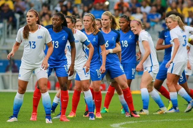 Rio 2016, Fußball, Damen, USA - Frankreich Olympics 2016 Football BH BELO HORIZONTE, MG - 06.08.2016: OLYMPICS 2016 FOOTBALL BH - Players of both teams during the match between United States (USA) x France (FRA) at the Football Group G Olympic Women, the Olympics 2016 held in Mineirao Stadium in the host city Belo Horizonte, MG. (Photo: Dudu Macedo Fotoarena) x1172586x  DuduxMacedo