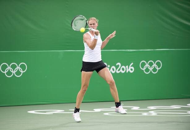 Anna-Lena GROENEFELD, Grönefeld, GER, Aktion, Tennis Doppel der Frauen, Women s Doubles First Round KASATKINA Daria KUZNETSOVA Svetlana, RUS vs GROENEFELD Anna-Lena SIEGEMUND Laura, GER 2:0 am 06.08.2016 Olympische Sommerspiele 2016, vom 05.08. - 21.08.2016 in Rio de Janeiro Brasilien.