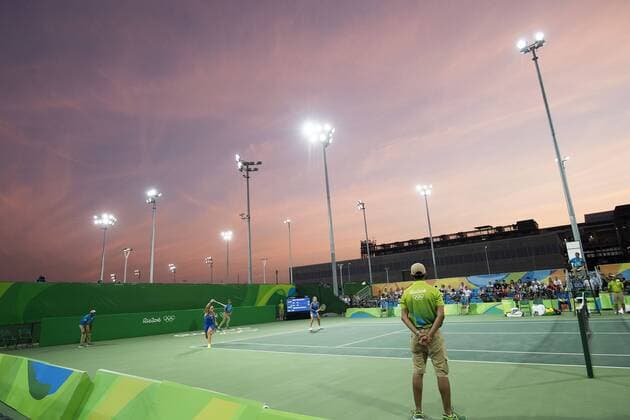 Daria KASATKINA und Svetlana KUZNETSOVA, RUS , Aktion, Uebersicht, Panorama, Tennis Doppel der Frauen, Women s Doubles First Round KASATKINA Daria KUZNETSOVA Svetlana, RUS vs GROENEFELD Anna-Lena SIEGEMUND Laura, GER 2:0 am 06.08.2016 Olympische Sommerspiele 2016, vom 05.08. - 21.08.2016 in Rio de Janeiro Brasilien.